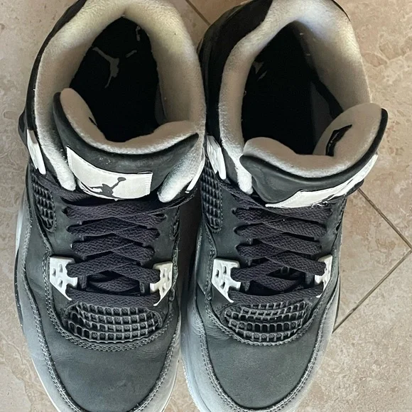 Jordan 4 Retro Fear Kids Sneakers - Picture 5 of 9